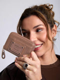 Tarjetero Abanico Con Bolsillo Externo Chocolate
